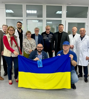 Гості з Європи під час візиту у Нововолинськ передали гуманітарну допомогу міській лікарні