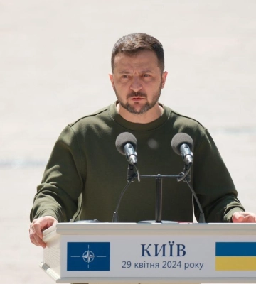 До Києва з неанонсованим візитом прибув генсек НАТО Єнс Столтенберг