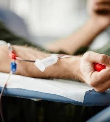 Донорів крові першої групи з позитивним резусом шукають на Рівненщині