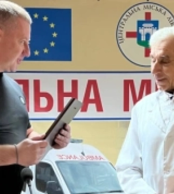 Ексочільника міської лікарні Рівного відзначили нагрудним знаком