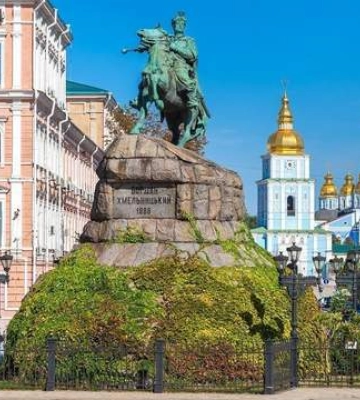 Куди піти з мамою у Києві: добірка найцікавіших місць