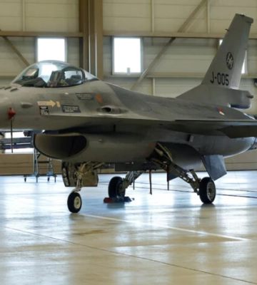 Стало известно, когда Украина может получить первые F-16