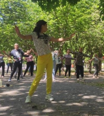 У Дніпрі продовжують ремонтувати дитячі майданчики для безпеки дітей: де проводяться роботи