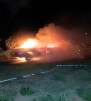Вночі у Херсоні горів легковий автомобіль