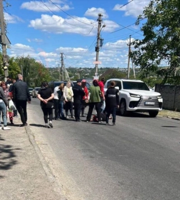 У Дніпрі водійка Subaru збила жінку, яка переходила дорогу у невстановленому місці