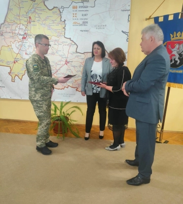 Матері і батькові мужнього прикордонника на Львівщині вручили орден сина