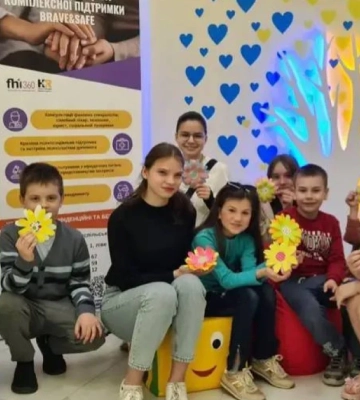 У Херсоні для дітей пройшов майстер-клас з виготовлення подарунків до Дня матері