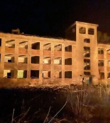 Вночі окупанти атакували Селидове на Донеччині ракетами С-300, пошкодили будинки та заклад освіти. ФОТО