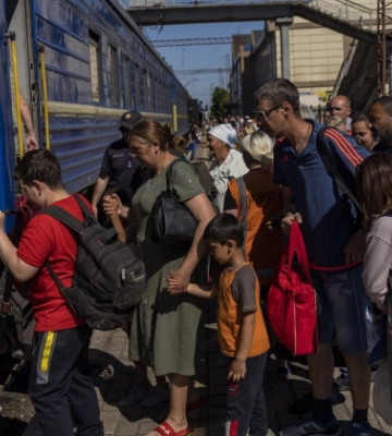 Жителям Донецької області пропонують безкоштовну евакуацію на захід України