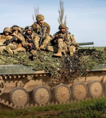 Генштаб: тривають бої за прикордонне місто Вовчанськ