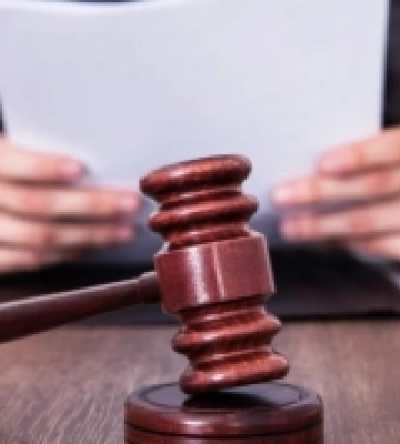 Судитимуть членкиню окупаційної «виборчої комісії» Голої Пристані на Херсонщині