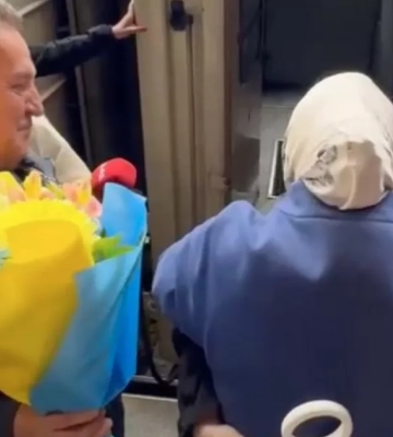 Теплая встреча и объятия на вокзале. Представительница Украины на Евровидении 2024 alyona alyona alyona вернулась в Киев — фото