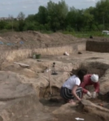 У Рівному археологи розкопали давнє поховання (Відео)