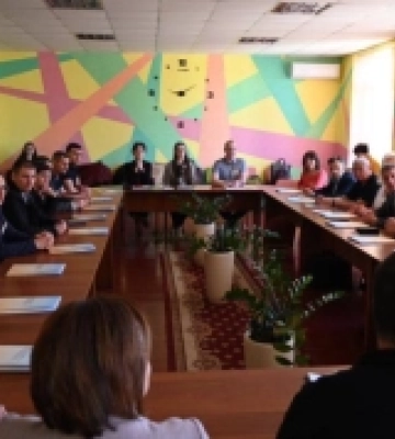 В Ужгороді учителі фізики змагаються за звання «Учитель року - 2024»