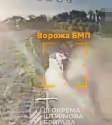 Розбито колону ворожої техніки, яка намагалася здійснити прорив на Харківщині. ВIДЕО