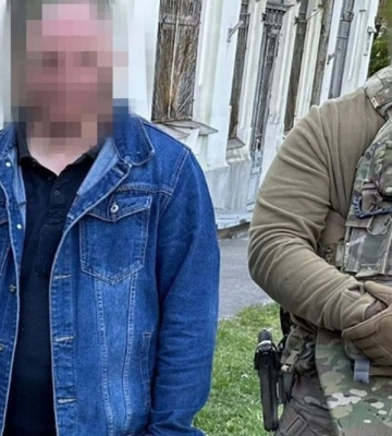 Вимагав 10 млн грн хабаря за оренду земельних ділянок на Київщині: поліцейські затримали посадовця &quot;Укрзалізниці&quot;