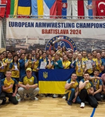 Студент Львівського ветуніверситету виборов дві медалі на Чемпіонаті Європи з армрестлінгу