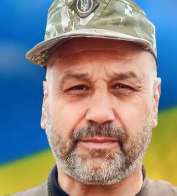 Загинув під час бойового завдання: у Луцьку прощатимуться з Героєм Олександром Юзвою