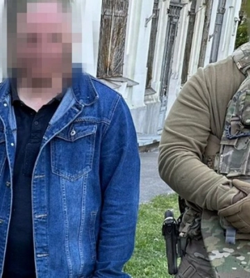 Вимагав 10 млн грн хабаря за оренду земельних ділянок на Київщині: поліцейські затримали посадовця &quot;Укрзалізниці&quot;