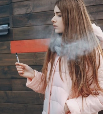У Глухові школярка потрапила до лікарні через отруєння електронною сигаретою