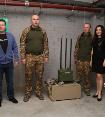Чергова допомога захисникам від Дніпра: на фронт поїхали два універсальні РЕБи