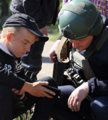 Понад 6700 жителів вже евакуйовано з прикордонних населених пунктів Харківщини. ФОТОрепортаж