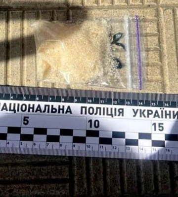 У Рівненському районі поліцейські задокументували два факти незаконного зберігання наркотиків