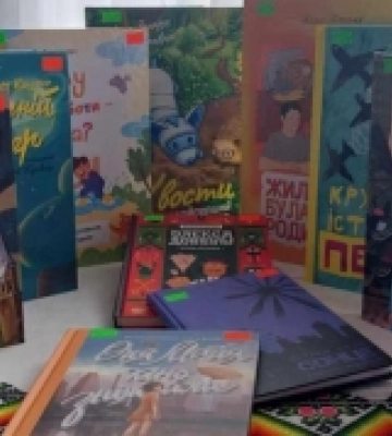 У Маневицьку дитячу бібліотеку на Волині передали нові книжки