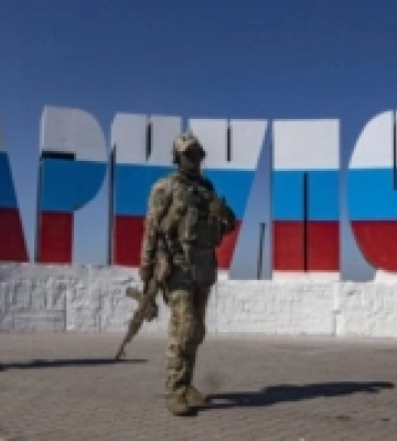 Росіяни агітують дітей з окупованої Херсонщини вчитись у Нахімовському училищі в Маріуполі