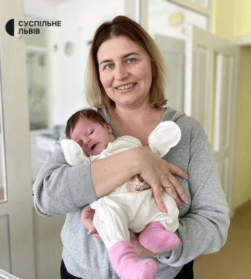 Во Львове прооперировали новорожденную в реанимационном кювезе