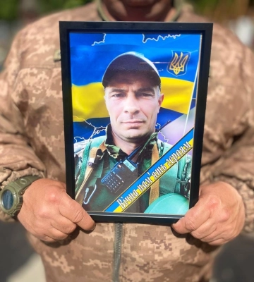 Роменська громада провела в останню путь героя Володимира Балюру