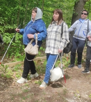 На Рівненщині провели першу екскурсію для людей з порушенням зору