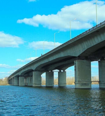 У Дніпрі врятували чоловіка, який хотів стрибнути з Кайдацького мосту