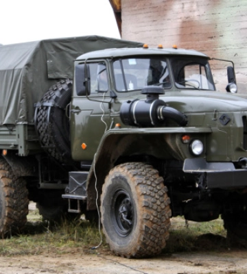 На Запорізькому напрямку FPV-дрони знищили шість одиниць техніки і склад боєприпасів росіян