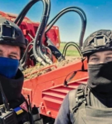 Піротехніки з Вінниччини допомагають розміновувати Херсонщину