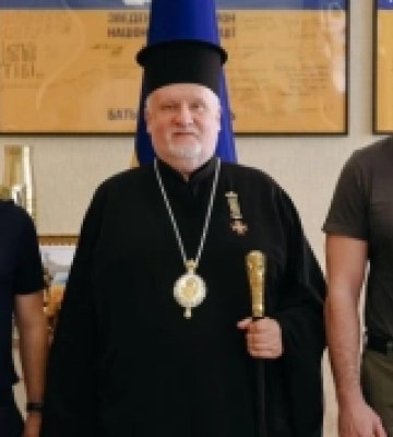 Нагрудним знаком «За розвиток Закарпаття» нагородили єпископа Віктора Бедя
