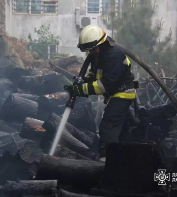 У Дніпрі сталася масштабна пожежа на підприємстві