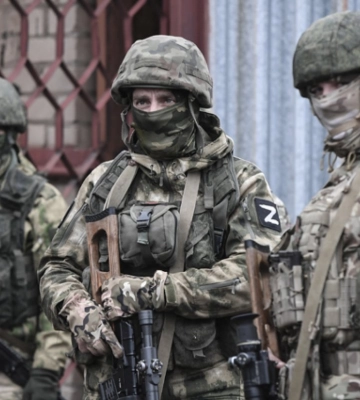 Росіяни беруть у полон цивільних у Вовчанську — відомо про розстріли