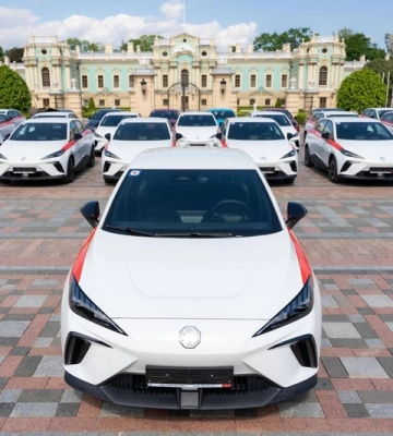 Медзакладам Кіровоградщини передали сім нових авто