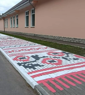 Ямпіль одягли у &quot;Вишиванку&quot;