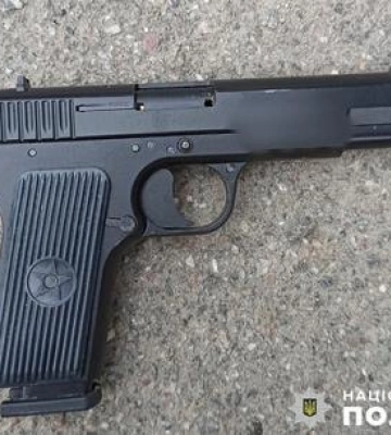 У Полтаві в мікрорайоні Вороніна чоловік влаштував стрілянину