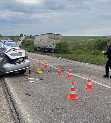На Миколаївщині зіткнулись вантажівка та Chevrolet, загинуло двоє людей