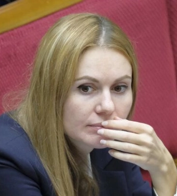 Російський ексчоловік Анни Скороход заробляє мільйони на укриттях, а сама нардепка обжилась квартирою і двома машинами Російський ексчоловік Анни Скороход заробляє мільйони на укриттях, а сама нардепка обжилась квартирою і двома машинами
