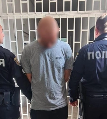 На Закарпатті чоловік стріляв у поліцію під час перевірки документів