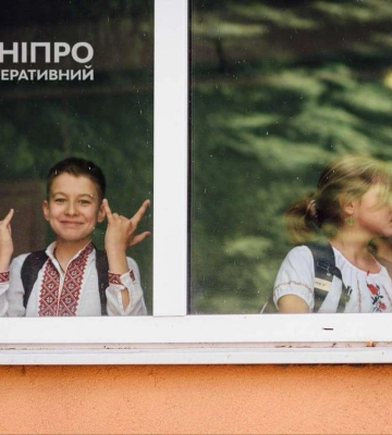 Фотозони, концертні номери та майстеркласи: у середмісті Дніпра відзначили День вишиванки