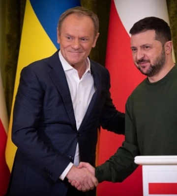 Зеленский и Туск обсудили защиту запада Украины