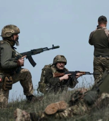 Генштаб: ворог штурмує українські війська у Вовчанську й атакує Липці з повітря