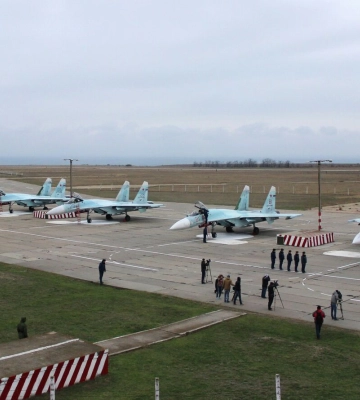 Последствия обстрела аэродрома Бельбек в Крыму — что видно со спутника
