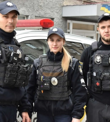 У Дніпрі врятували чоловіка, який хотів стрибнути з Кайдацького мосту