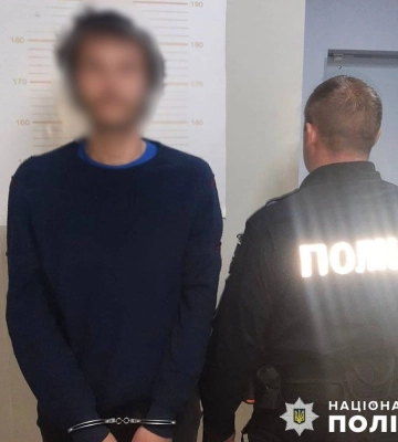 Одинадцять ударів ножем: у Києві затримали онука за вбивство бабусі (ФОТО)